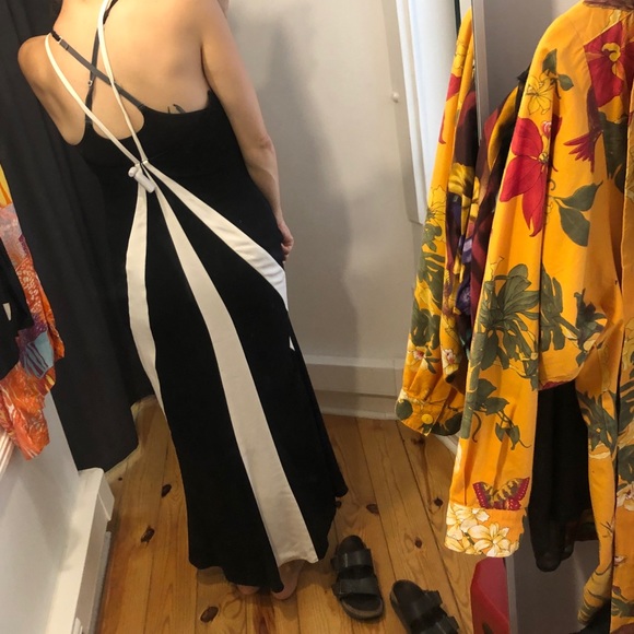 Black & white striped cocktail dress (wedding) - Picture 4 of 5